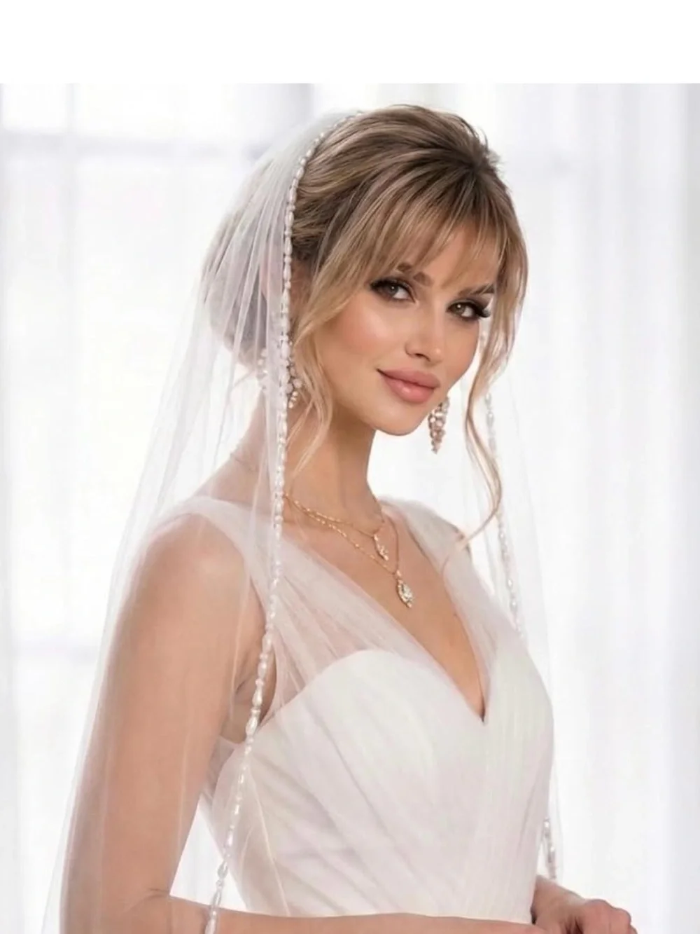 Fingertip Wedding Veil 1-Layer Pearl Edge, Soft Tulle Bridal Veil with Comb for